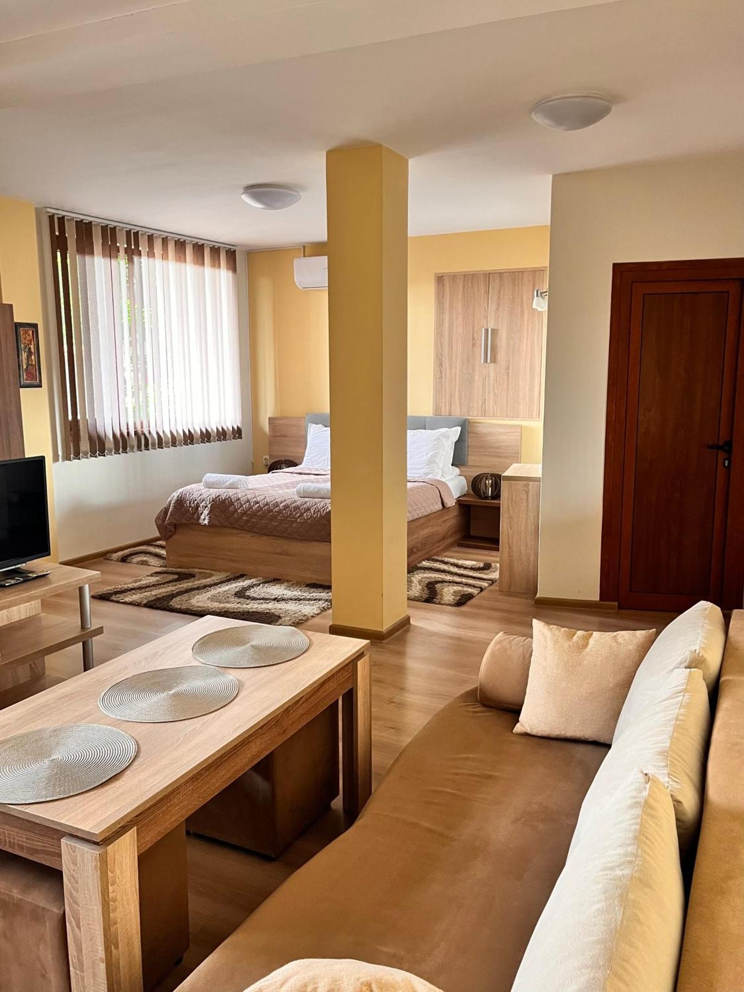 Studio Paradise Veliko Tarnovo Ngoại thất bức ảnh